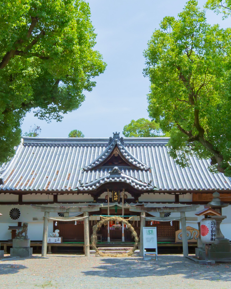 泉穴師神社