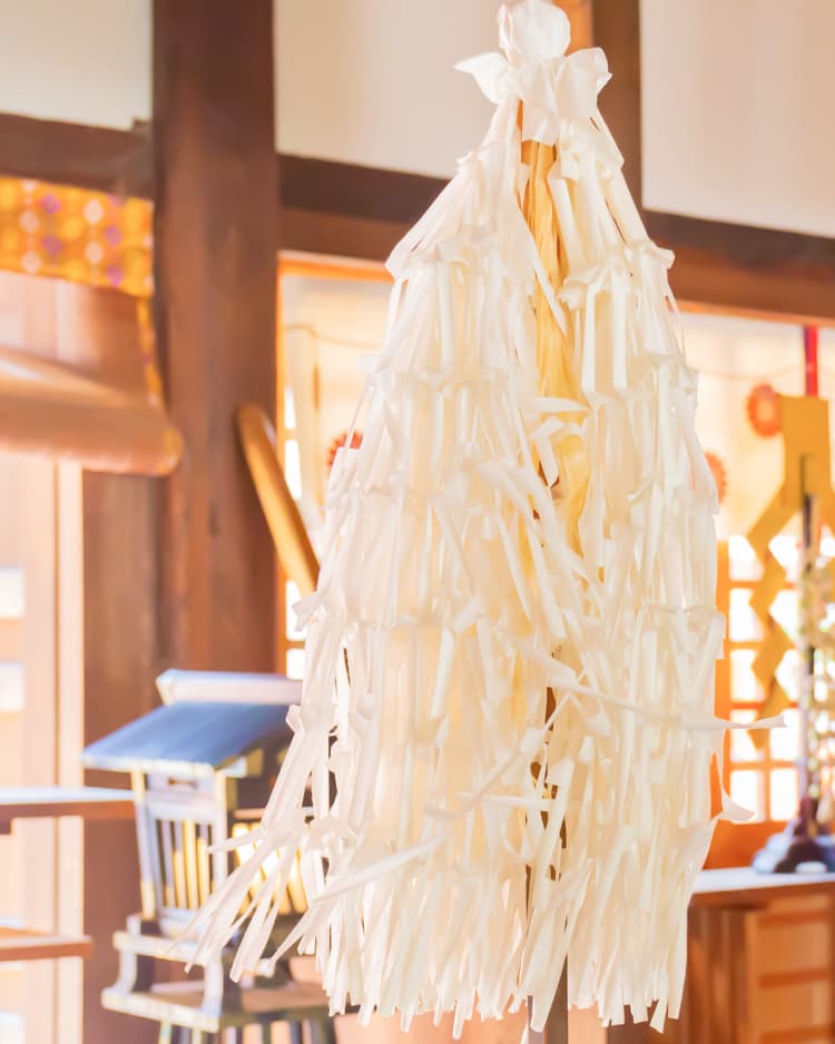 泉穴師神社